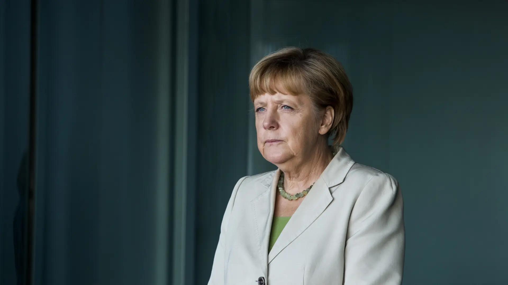 "Lo lograremos", diez años de una frase de Angela Merkel que sigue causando debate en Alemania