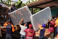 Entregan enseres a familias afectadas por inundaciones en el municipio Piar