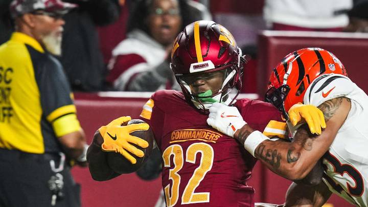 Bill Croskey-Merritt gets his first NFL TD
