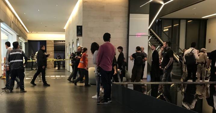 Mantendrán cerrada la Plaza Mítikah tras desplome de elevador