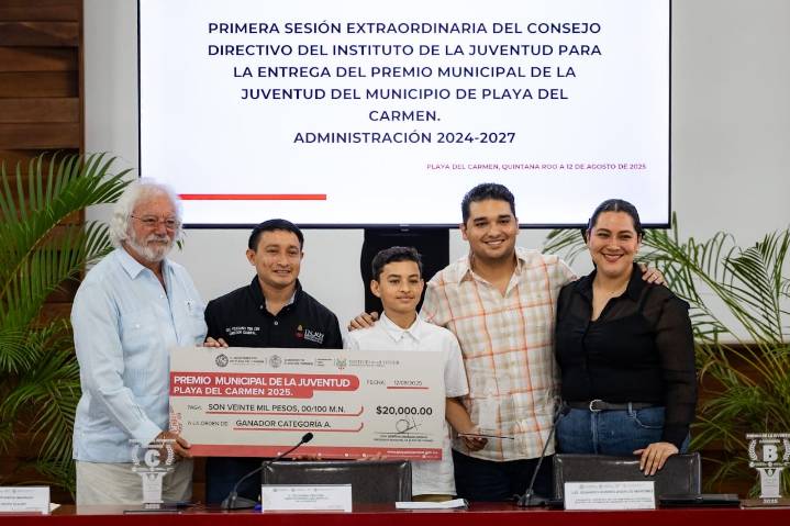Gobierno de Estefanía Mercado entrega el Premio Municipal de la Juventud 2025; reconocen el talento, dedicación y liderazgo de las y los jóvenes playenses
