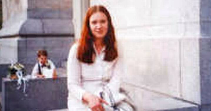 Waitress desperately tried to chew through plastic bags over her head before horror death