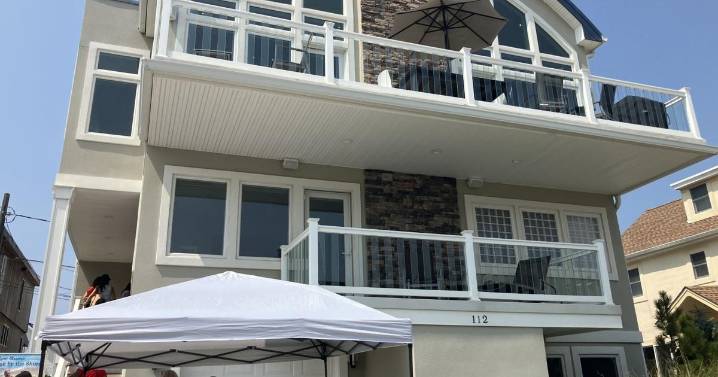 Downbeach luxury house tour raises $110K for Jewish Family Service