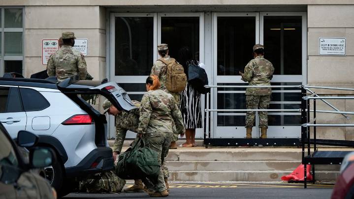National Guard troops arrive in the nation's capital
