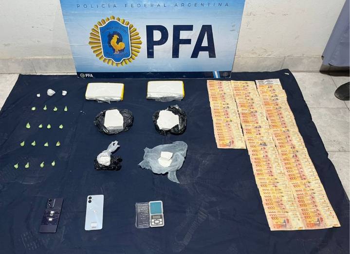 Secuestraron cocaína valuada en 93 millones de pesos: uno de los integrantes de la banda trabaja en el 911