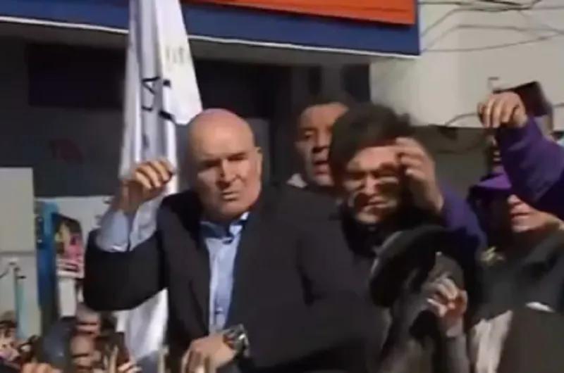 Tensión y caos en la recorrida de Javier Milei por Lomas de Zamora: de la caravana a la evacuación