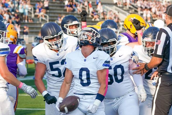 High school football: Defense lifts St. Thomas Academy past Cretin