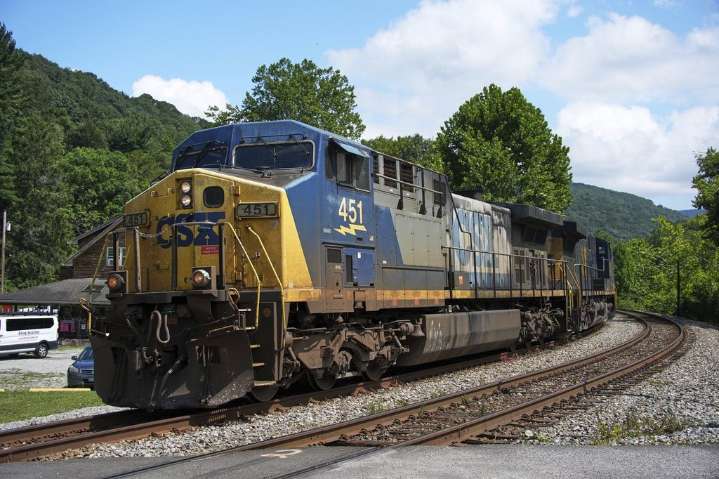 CSX railroad’s merger prospects derail as BNSF and CPKC make clear they aren’t interested in a deal