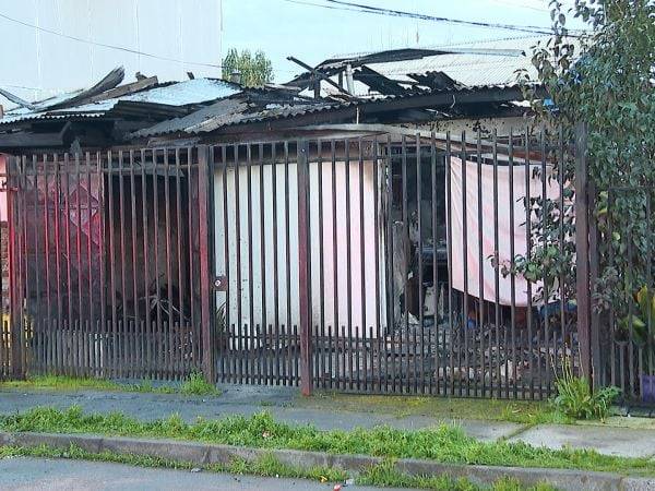 Familia fallece en incendio en sector surponiente de Talca