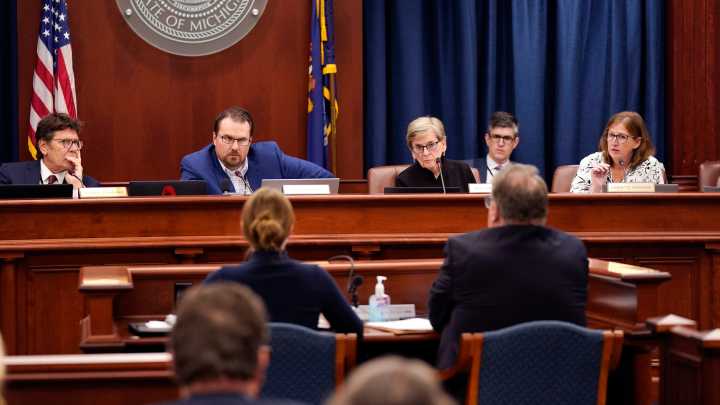 Campaign to ban utility contributions to start collecting signatures