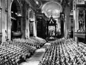 Economics paper suggests Mass decline tied to Vatican II implementation