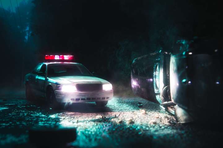Alleged Burglars Crash Stolen Vehicle in Glendale