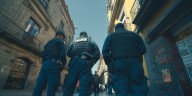 Autoridades estatales implementan una estrategia de “limpieza” sin precedentes en cuerpos policiales, con arrestos y controles de confianza para erradicar prácticas ilícitas