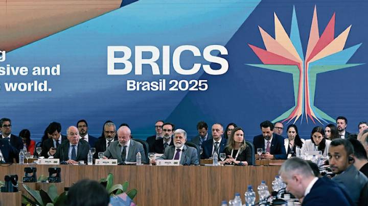 Los BRICS planearían responder conjuntamente a los aranceles de EEUU