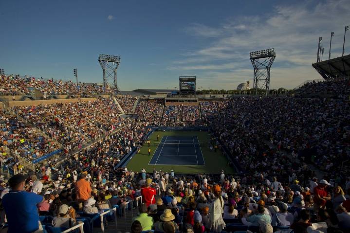 Deadspin | Venus Williams-Leylah Fernandez pull off upset in U.S. Open doubles