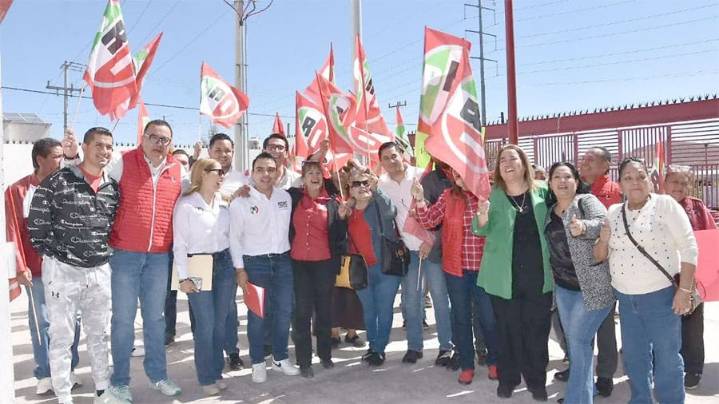 Amolarla es poca / Sólo mover la matraca / Engrudo en el PAN / Bonilla listo