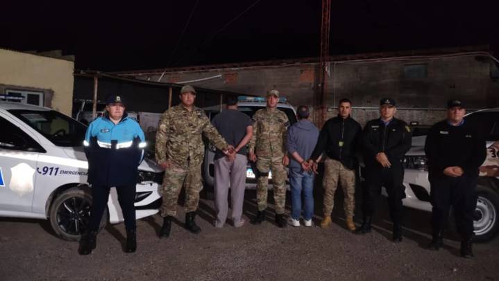 Robaban hacienda en La Pampa y los detuvieron en provincia de Buenos Aires: vehículos, armas y $19 millones incautados