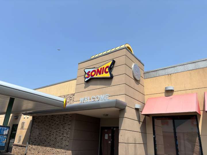 NYC’s historic first Sonic Drive-In quietly closes on Staten Island, with future unclear