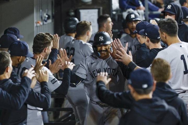 Deadspin | Yanks look to continue power barrage against White Sox