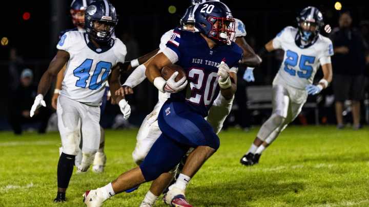 Belvidere North beats Guilford 21-13 with stars on both sides of ball