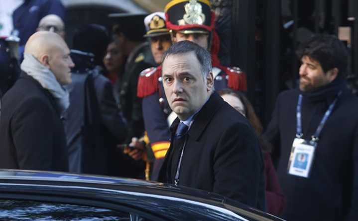 Adorni suspendió su programa de streaming por las coimas