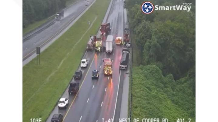 Crash blocks most lanes on Eastbound I-40 in East Knox County