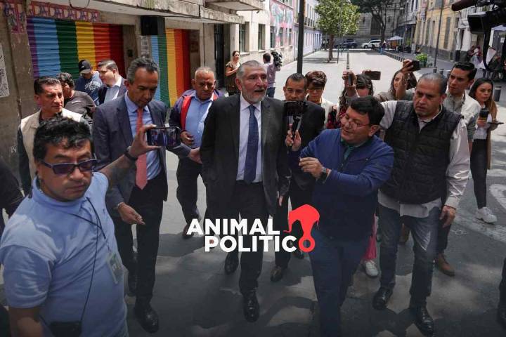 “El de La Barredora”: le gritan al senador Adán Augusto tras caminar por el Centro Histórico