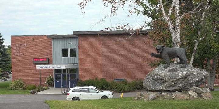 Four Maine school districts open doors back up to students Wednesday