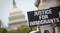 "Estados Unidos está tratando sistemáticamente de deslegalizar a las personas que aún están protegidas": analista sobre fallo que permite a la administración Trump poner fin al TPS