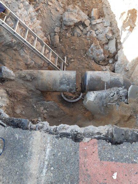 Varios cortes de tráfico en el Polígono por las obras de mejora de la red de agua y alcantarillado en el mes de agosto