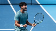 Alcaraz gana a Opelka en su estreno en el US Open