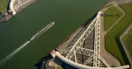 Katrina archives: New Orleans levees 'very haphazard' compared to Dutch flood systems