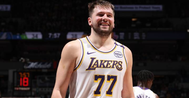 Luka Dončić thinks the Lakers have a team that can compete for a title