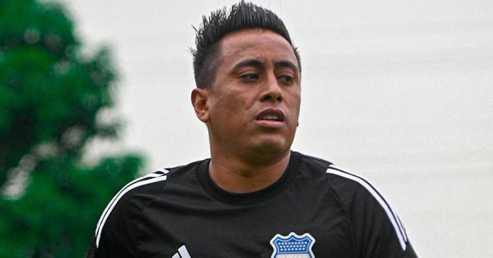 DT de Emelec tomó firme medida con Cueva tras ser involucrado en salida nocturna: "Estuvo..."