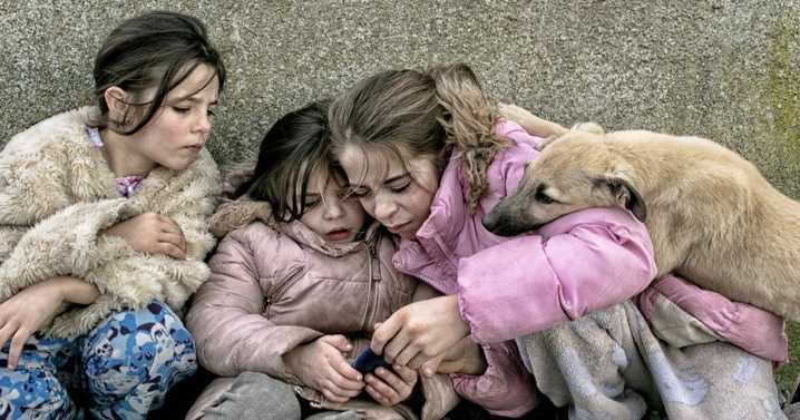 Where Childhood Runs Free: 29 Irish Traveler Kids And Their Animals