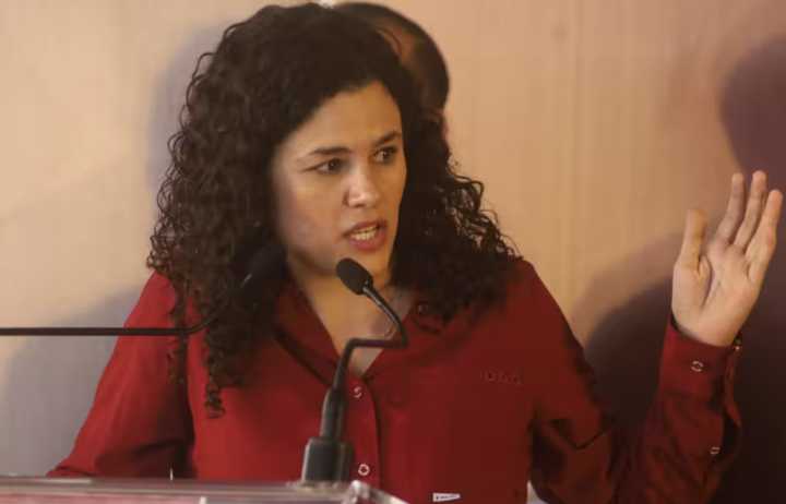 Luisa Alcalde asegura que reforma electoral no eliminará la representación proporcional