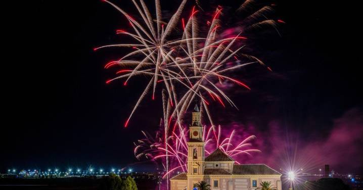 Motril y Almuñécar celebrarán sus tradicionales castillos piromusicales para dar fin a sus fiestas