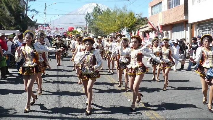 Folklore puneño duplica agrupaciones en Arequipa y transforma panorama cultural
