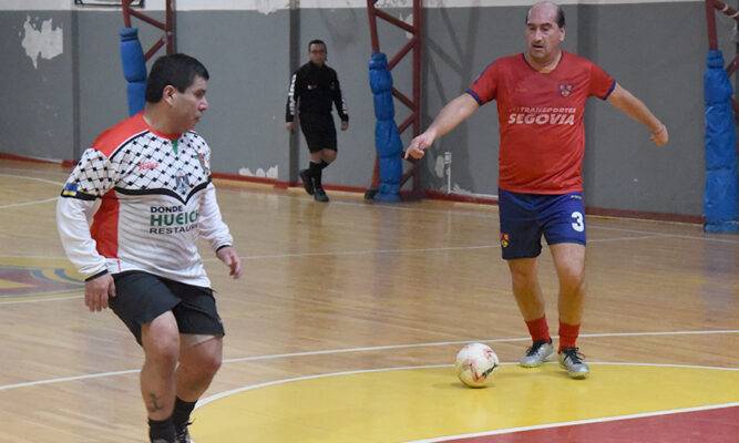 Sólo básquetbol y babyfútbol laboral
