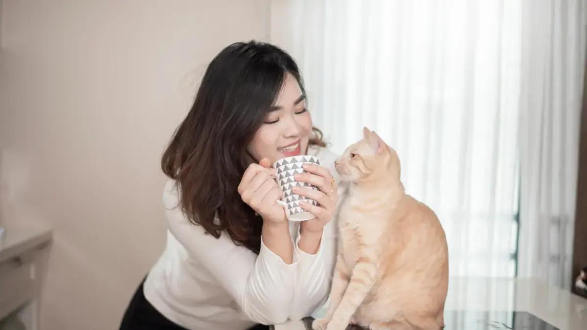 Qué significa según la psicología que alguien hable mucho con su mascota