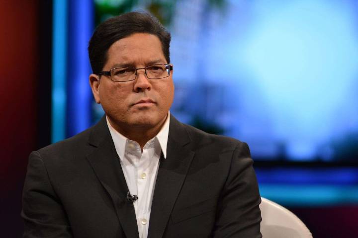 Rubén Sánchez insulta a un analista invitado durante transmisión de WKAQ Analiza – NotiCel 