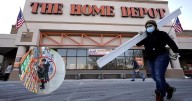 Pánico en California: operativo policial logró capturar a 14 personas acusadas de una red de robo dirigida a Home Depot