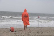 Brooklyn beaches close as Hurricane Erin generates life-threatening rip currents and large waves • Brooklyn Paper