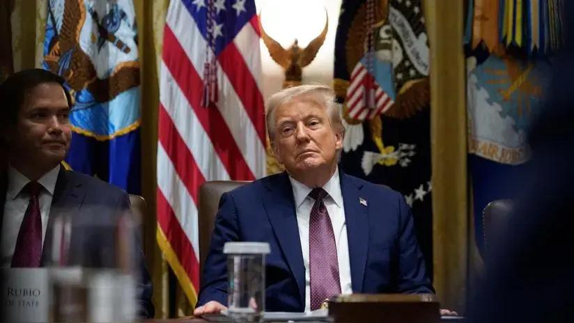 Un tribunal federal considera ilegales los aranceles anunciados por Donald Trump, pero los deja vigentes ante eventual apelación
