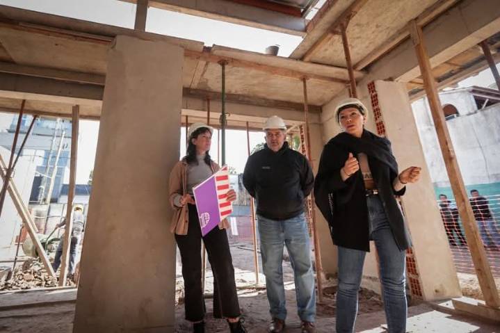 Mayra y Ceci Soler supervisaron el avance de la obra del nuevo Centro de Gestión de Bernal Centro