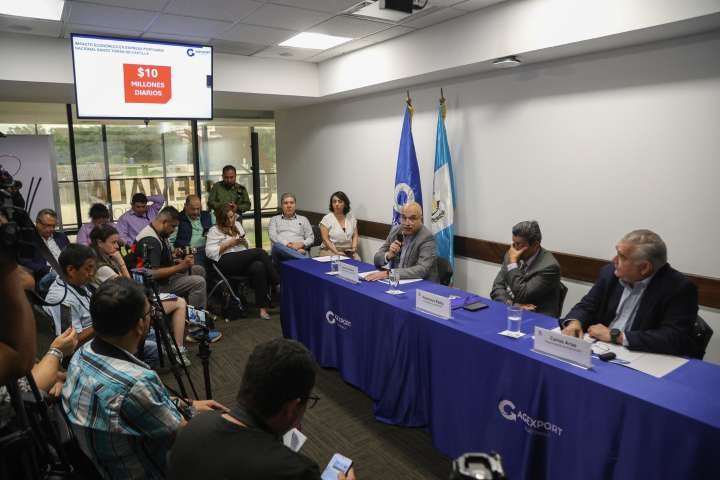 Huelga en puerto guatemalteco deja pérdidas por 10 millones de dólares cada día