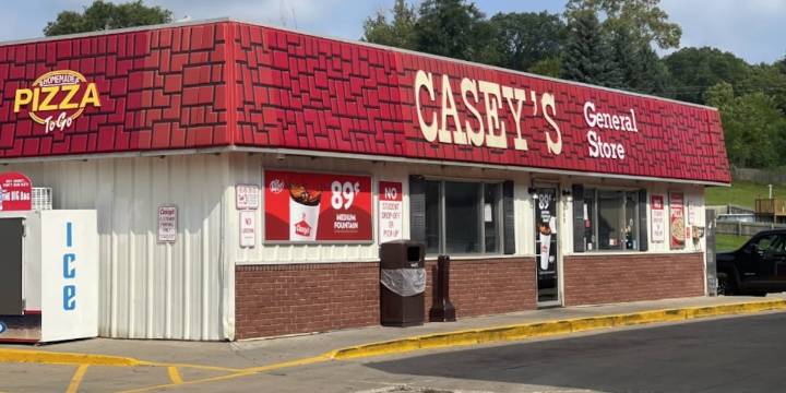 A Casey’s in Sioux City is closing permanently