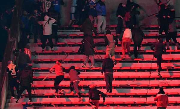 Independiente - U de Chile: cuando la autoridad es la barra