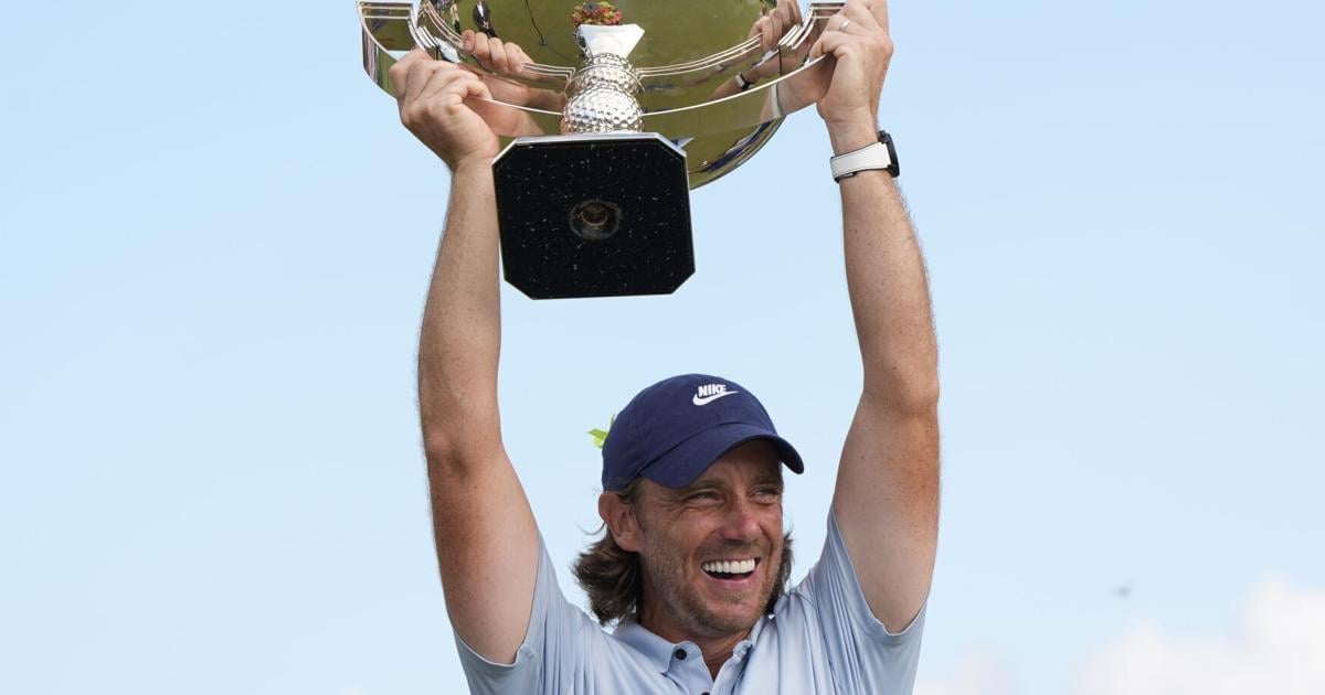 Israeli strikes kill journalists; Fleetwood wins FedEx Cup