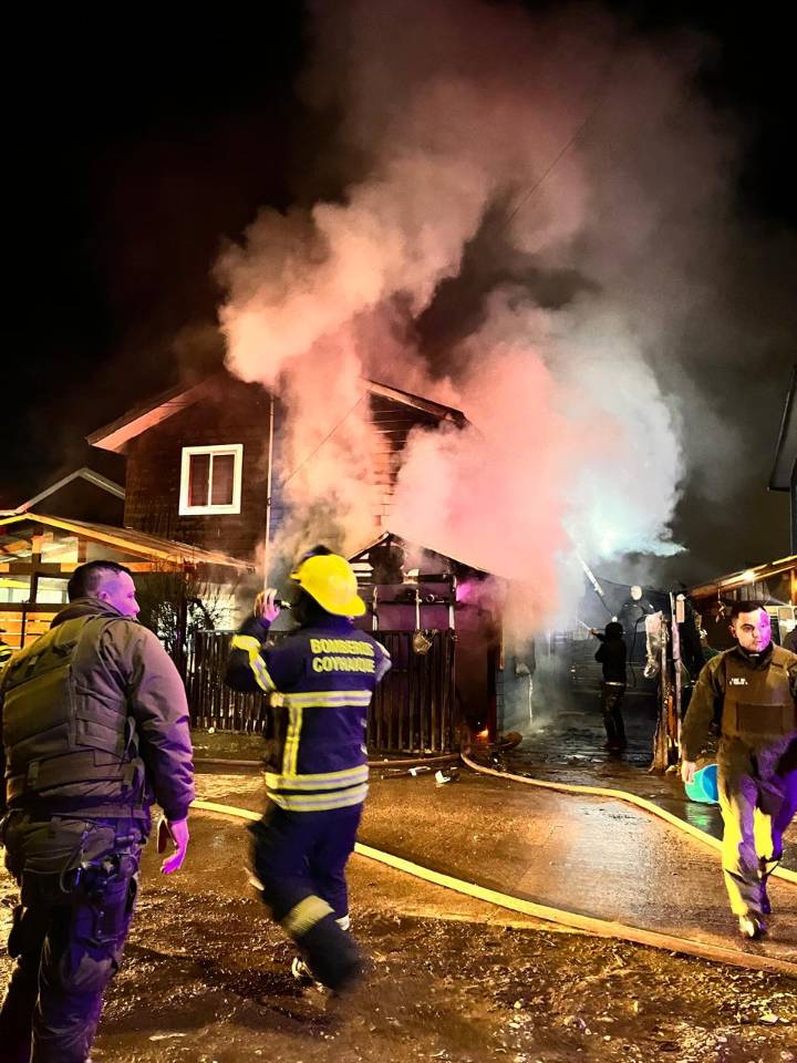 Labocar determinará causa y origen de incendio que cobró la vida de una menor en Coyhaique